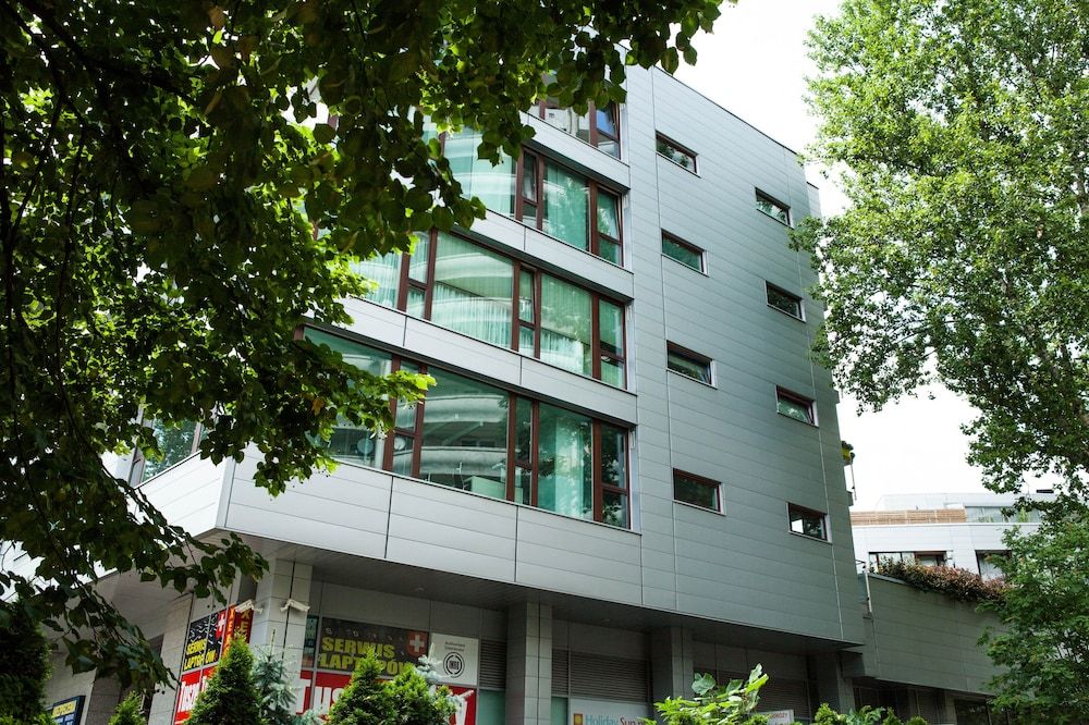 undefined Violet Triton Apartment 8