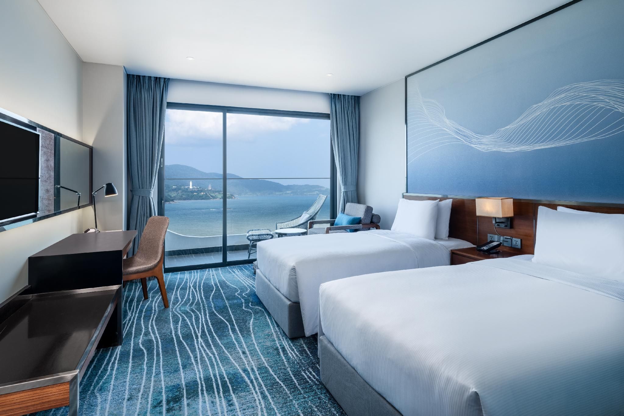 TWIN DELUXE ROOM OCEAN VIEW WITH BALCONY