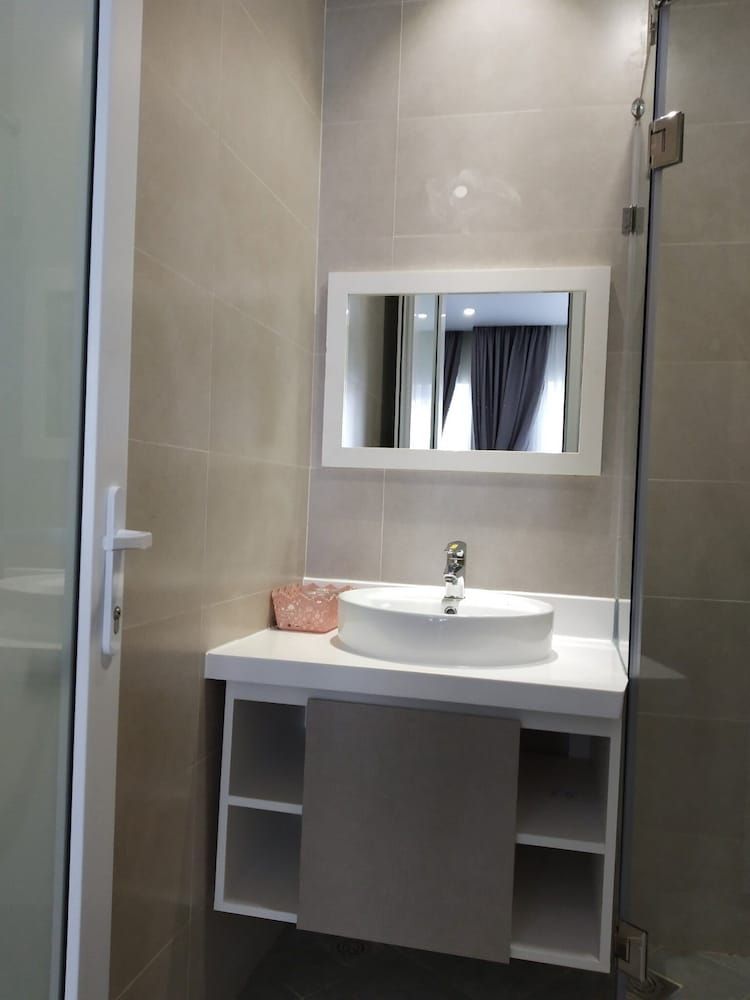 Vy Anh Hotel Superior Double Room 4