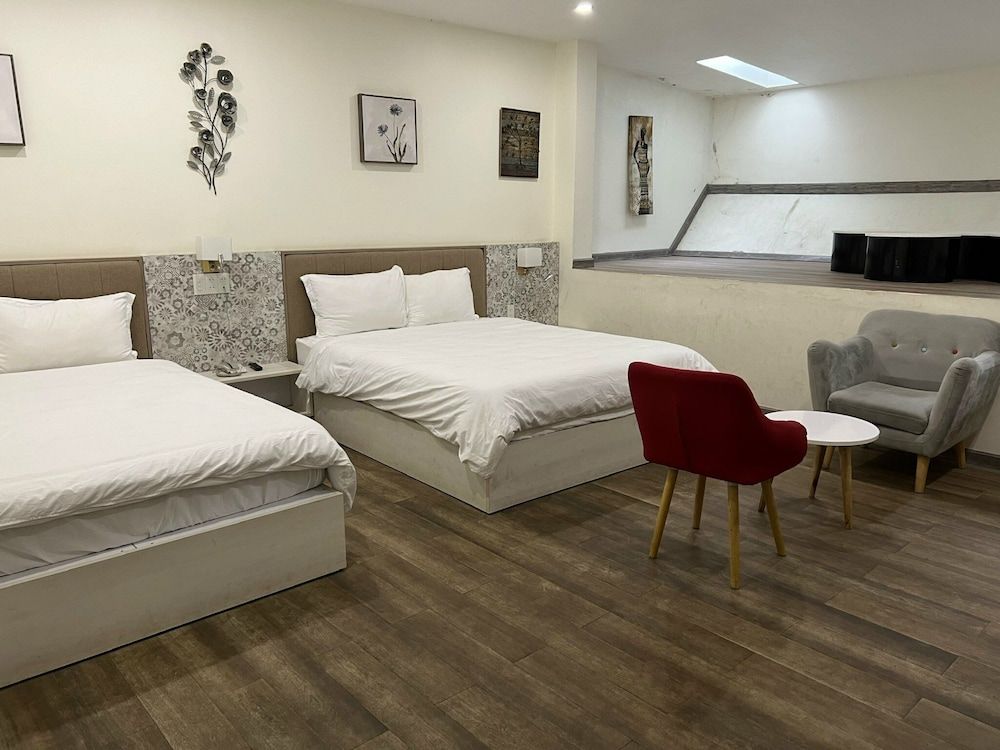 undefined Vy Anh Hotel 8