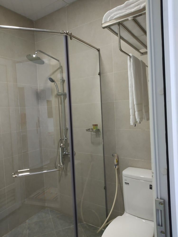 undefined Vy Anh Hotel 10