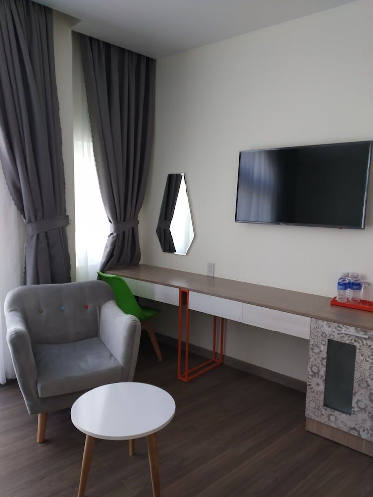 Vy Anh Hotel Deluxe Family Room 2