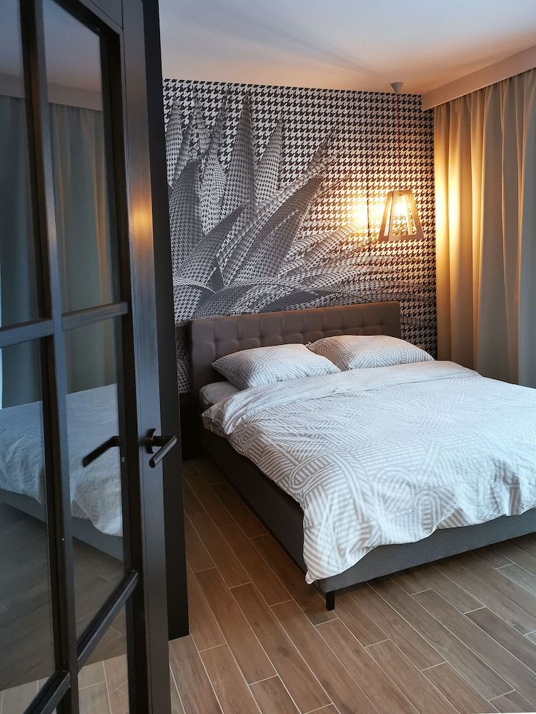 undefined Come&Stay apartments Wola 4