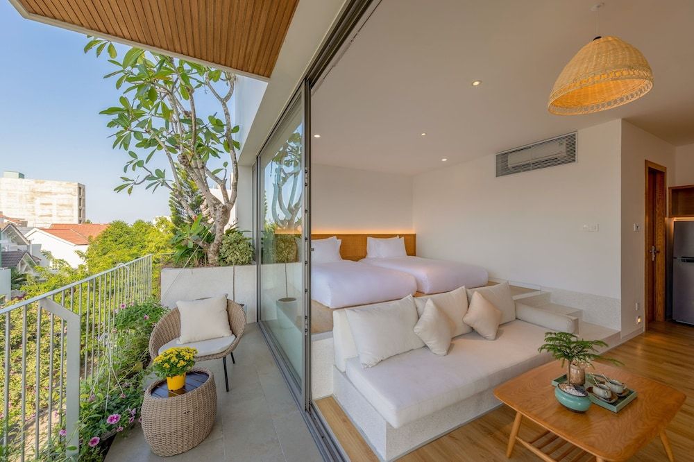 Prana Boutique Hotel and Apartments Balcony King Suite 4