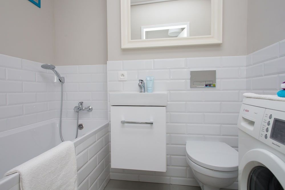 undefined Turquoise Studio Zelazna 8