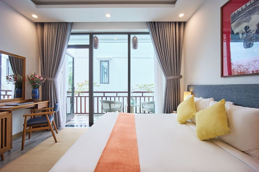 Chieu Ha Village Superior Room, 1 King Bed, Balcony 2