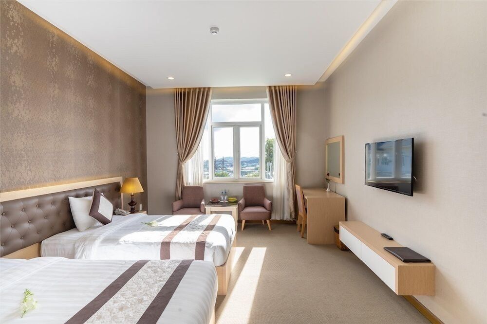 undefined Navy Hotel Da Lat 7