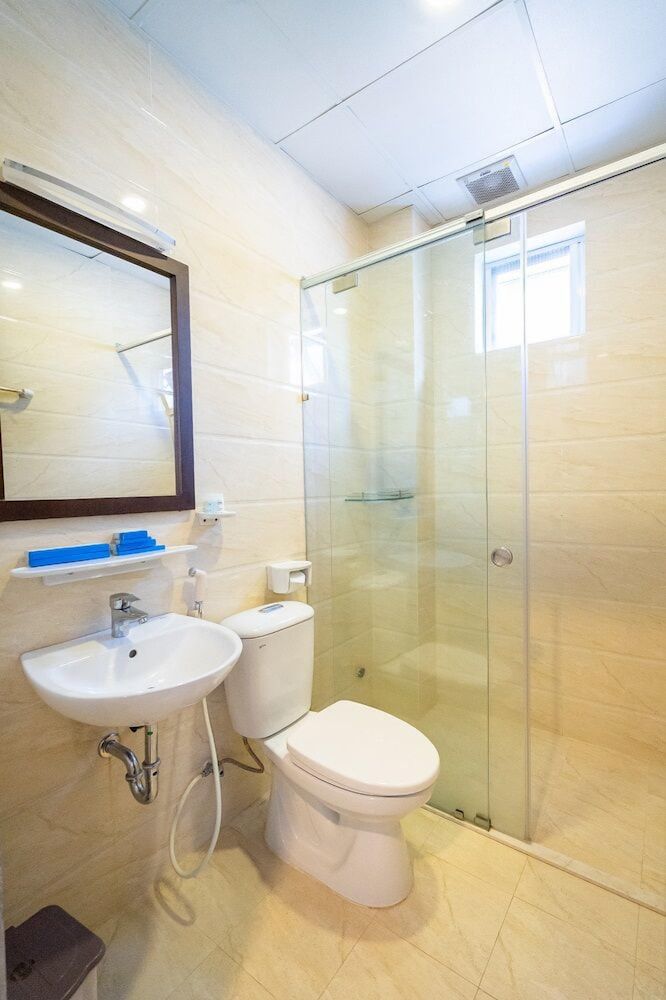 undefined Navy Hotel Da Lat 10