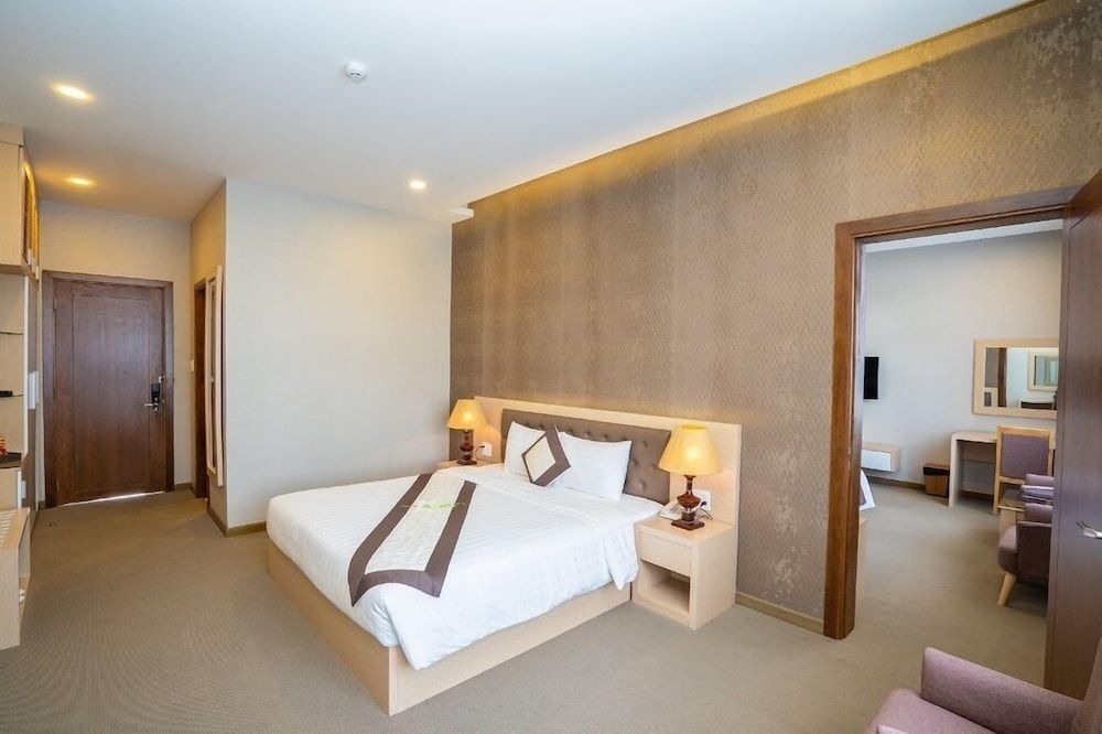 Navy Hotel Da Lat Family Quadruple Room 5