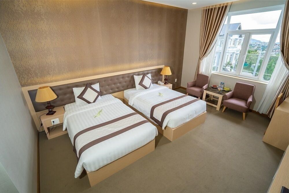 undefined Navy Hotel Da Lat 2