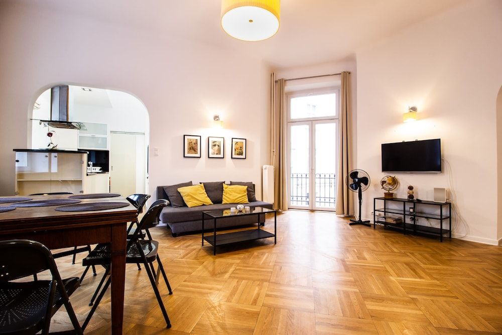 Kopernika Srodmiescie Apartment Superior Apartment 13