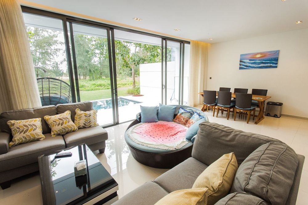 The Point Villa Villa 12