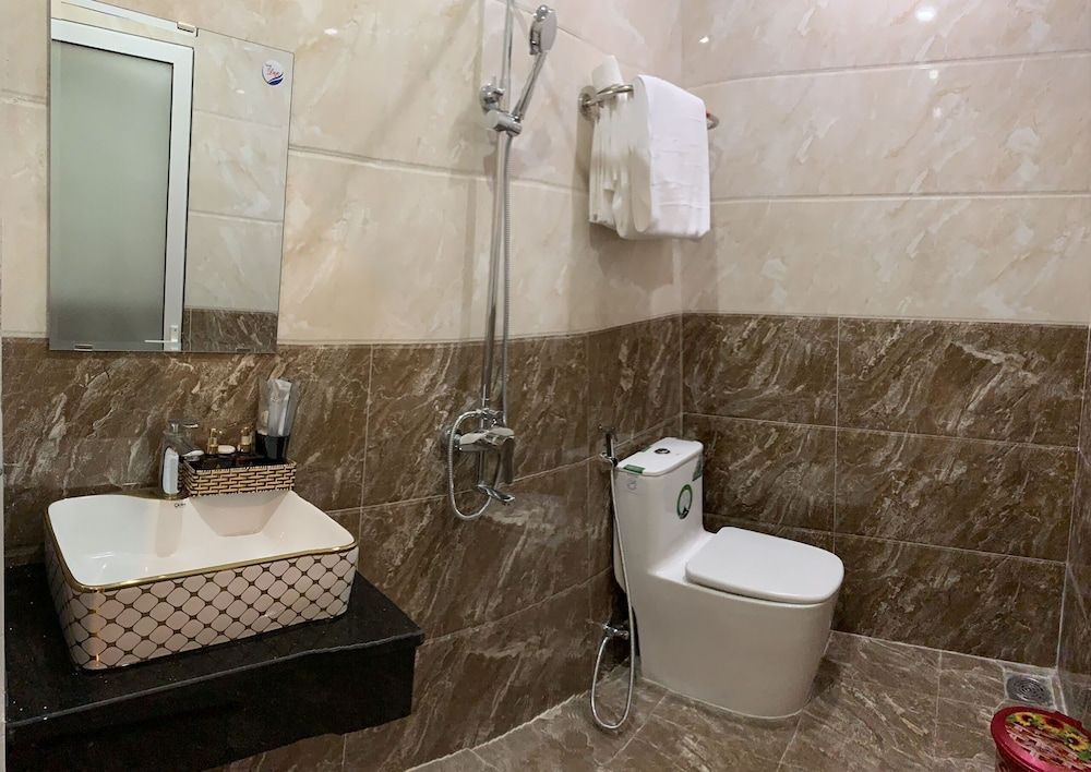 Son Trang Hotel Da Lat Triple Room, No Windows 5