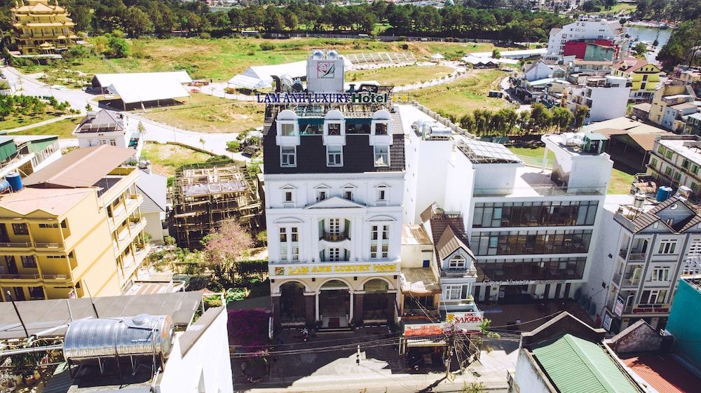 undefined Lam Anh Luxury Hotel 2