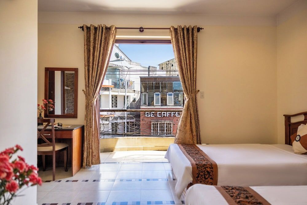 Hung Phong Hotel Superior Double or Twin Room 7