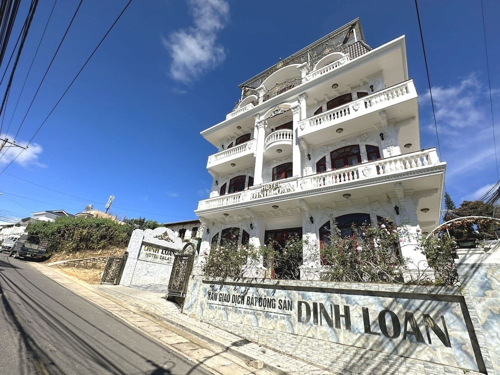 undefined Capital O 1198 Dinh Loan Hotel 7