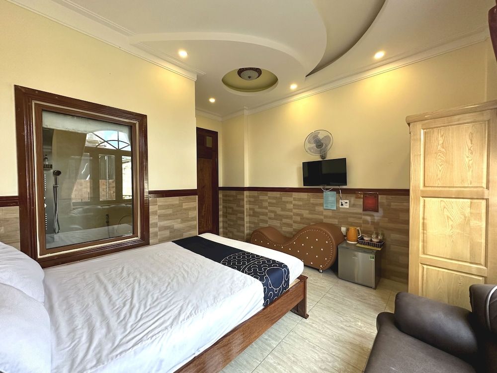 undefined Capital O 1198 Dinh Loan Hotel 10