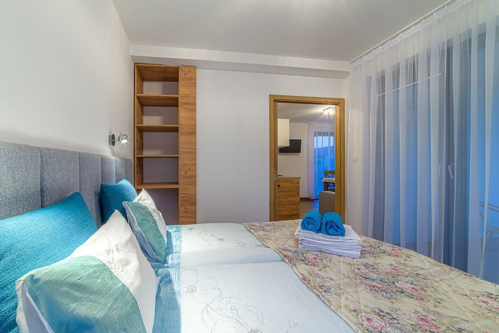 Deluxe Apartment (9)