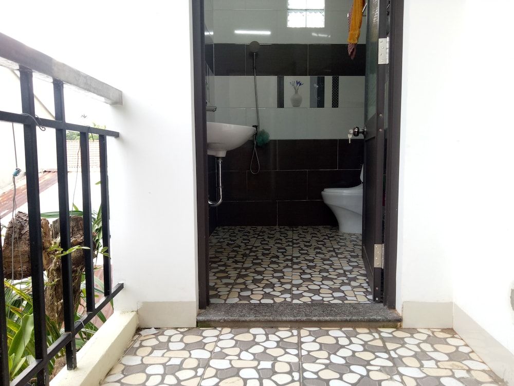 Cherry Garden Homestay Basic Double Room, Balcony 7