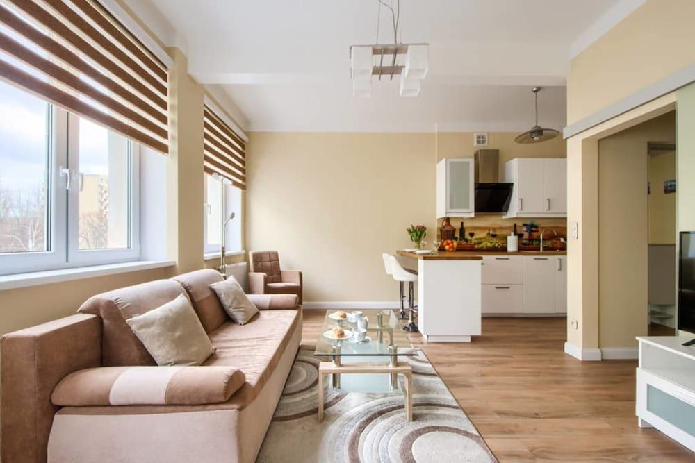 undefined Studio Tamka 8