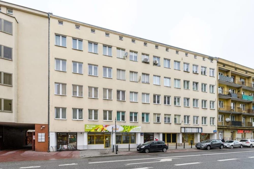 undefined Studio Tamka 3