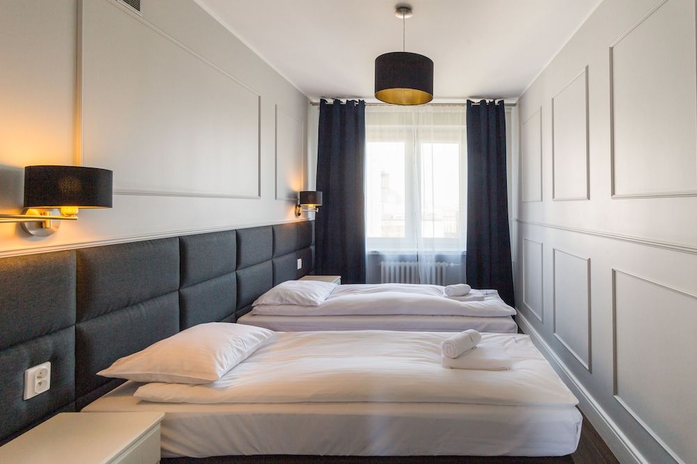 undefined Executive 3 Bedroom Apartament by Your F 5