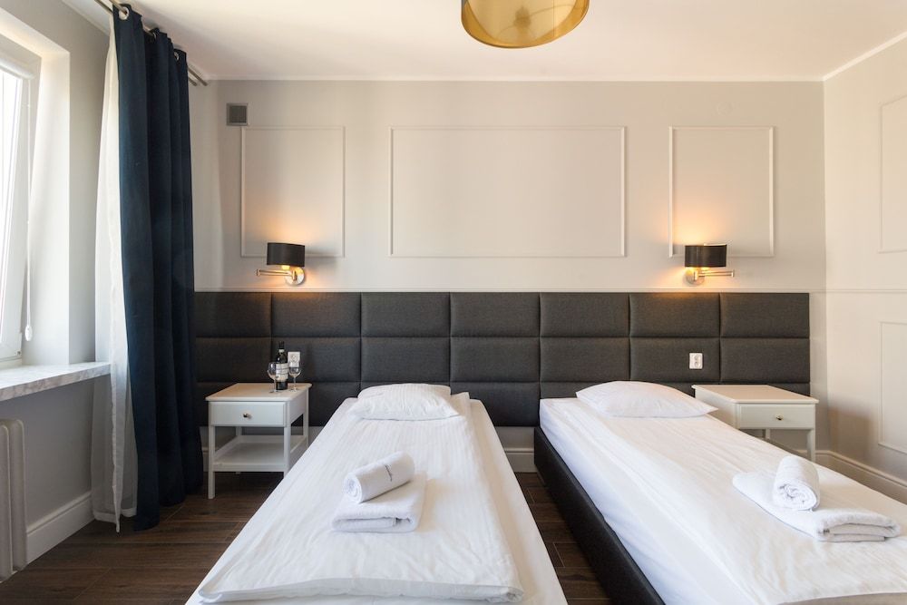 undefined Executive 3 Bedroom Apartament by Your F 9