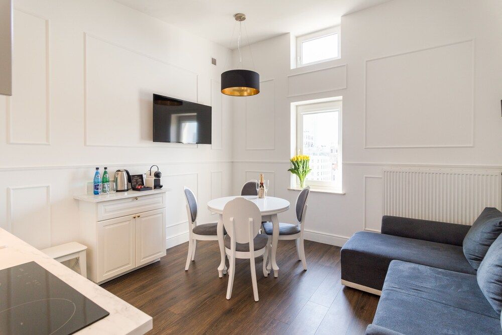 Executive 3 Bedroom Apartament by Your F Apartment, 3 Bedrooms 23