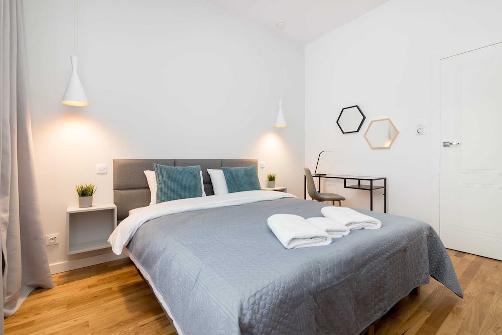 Jerozolimskie Central View Apartment Deluxe Apartment 12