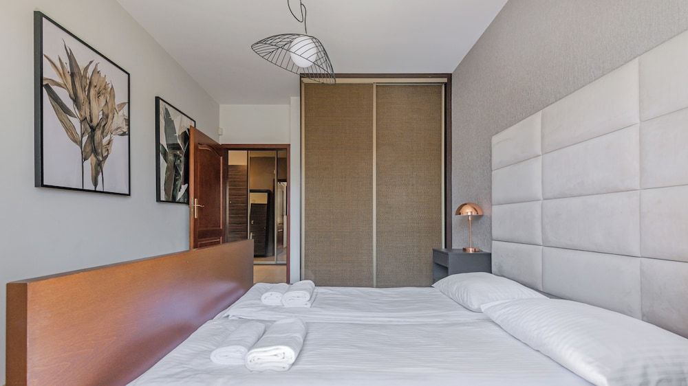Apartment (49B/8)