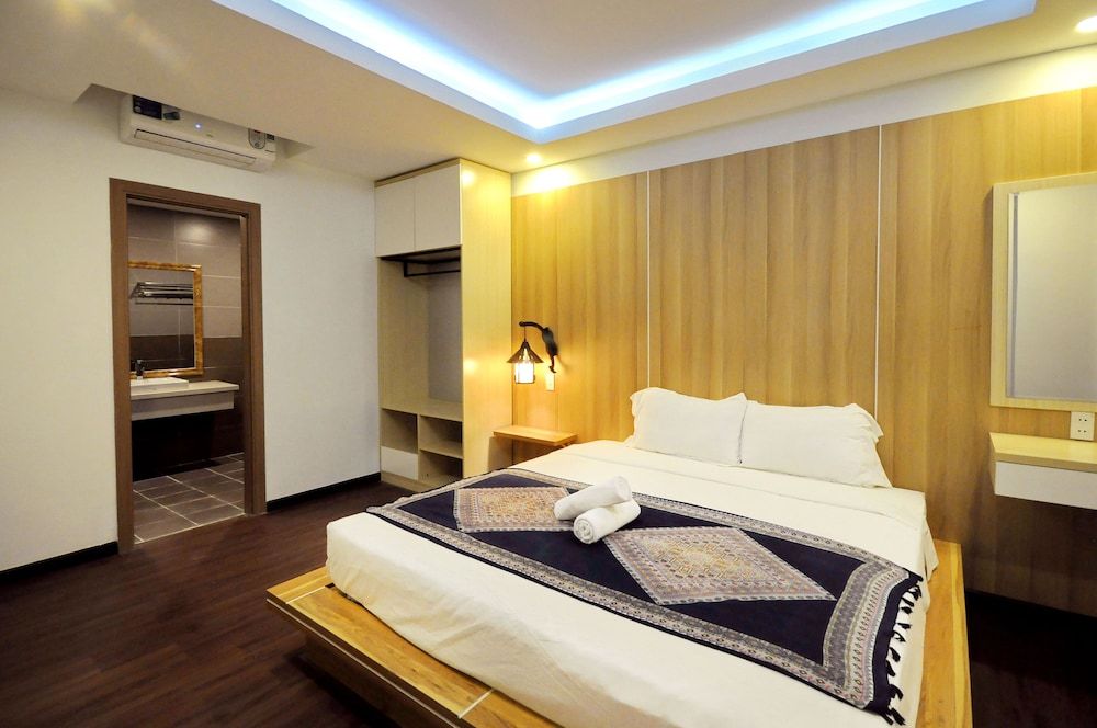 Penthouse, 2 Bedrooms, City View