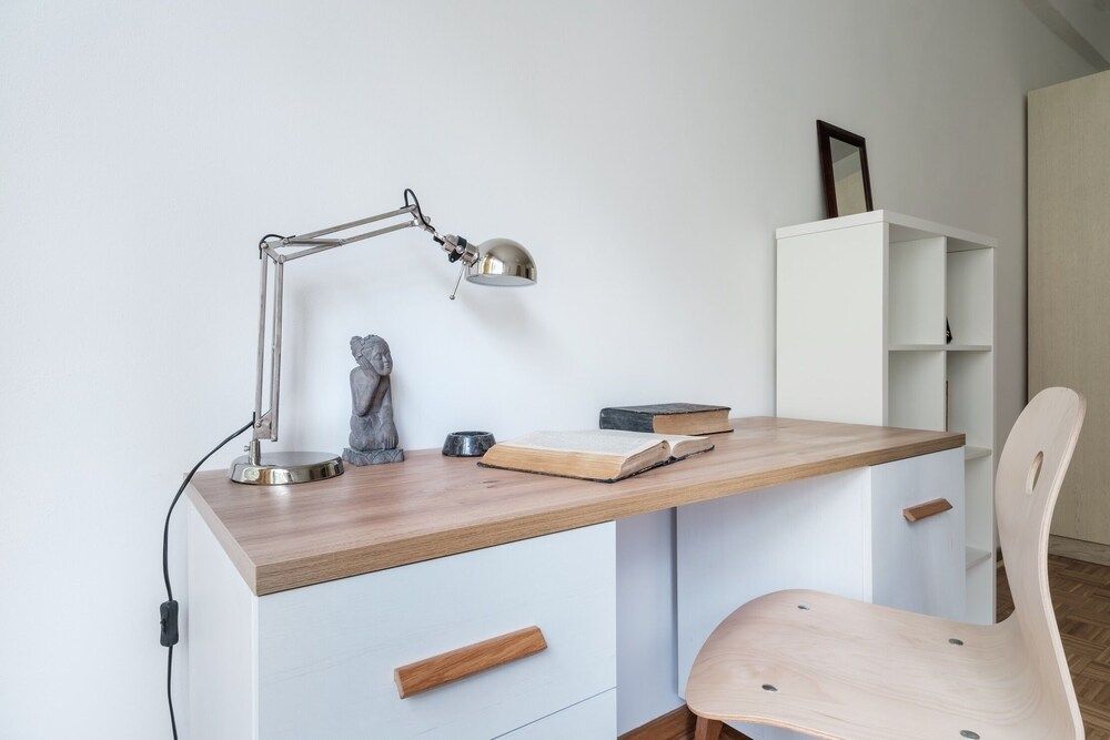 undefined Friends Avenue Apartment 8