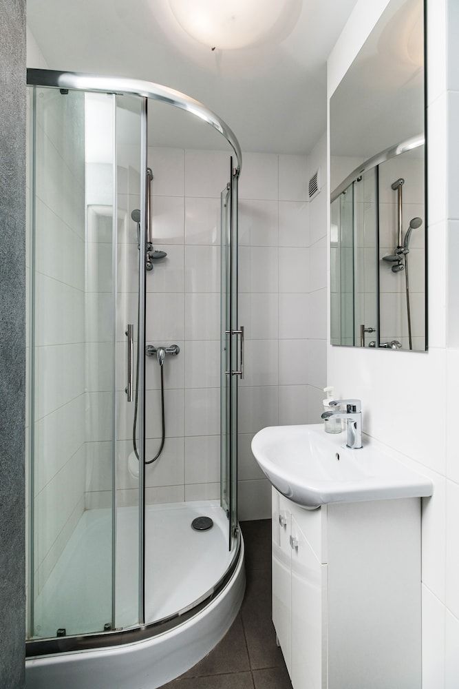 Chlodna 15 Apartment Apartment 18