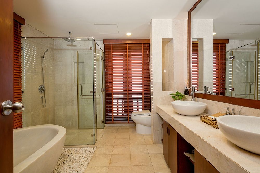 Luxury Family Beach Da Nang Family Villa, 4 Bedrooms, Garden View 8