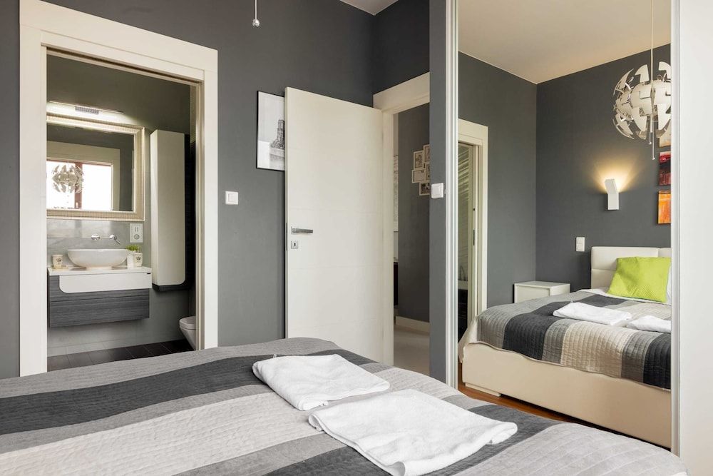 undefined Hlonda Deluxe Apartment with Terrace 9