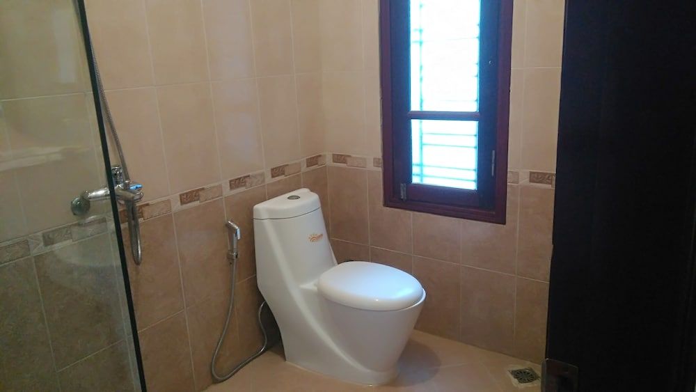 Hovi Hoang Cau 2 Standard Room 6