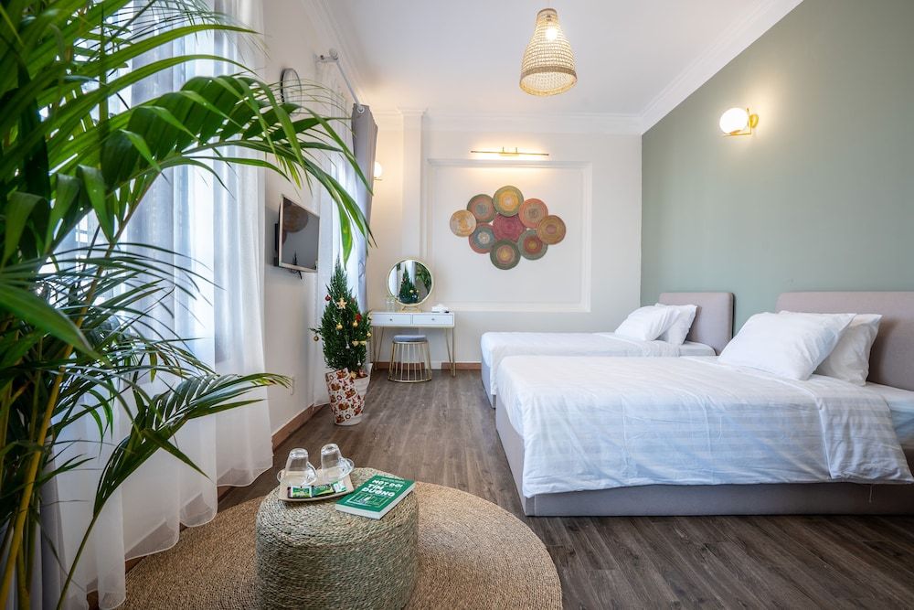 undefined Hovi Hoang Cau 2