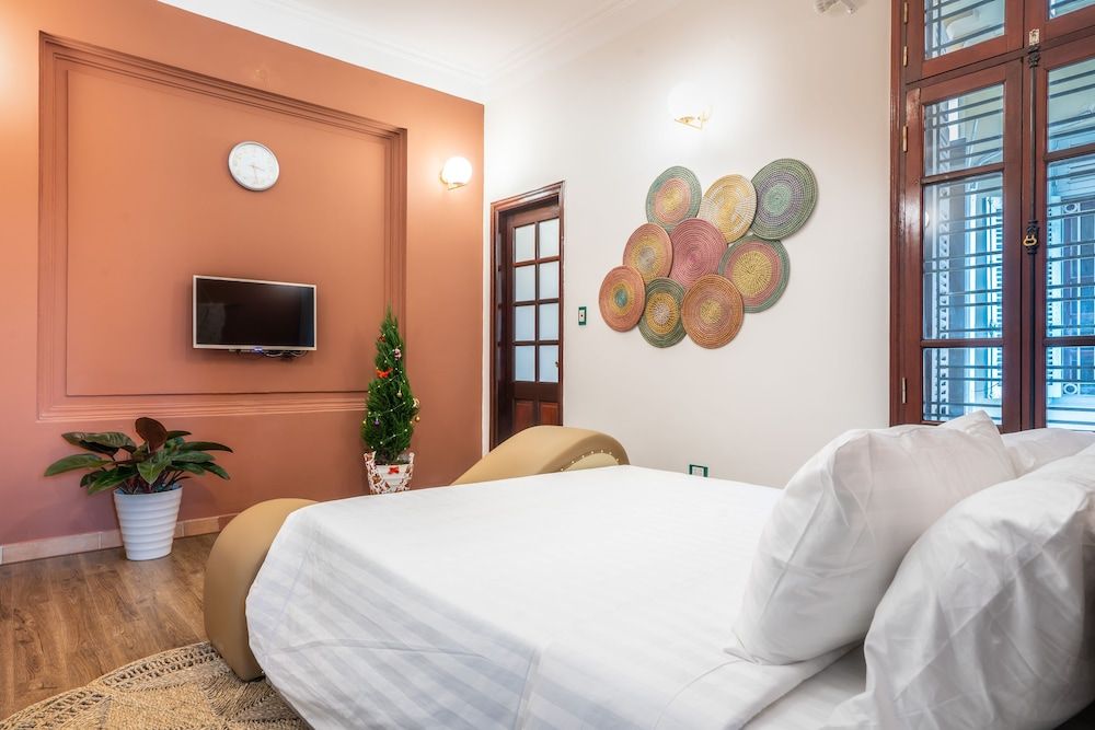 undefined Hovi Hoang Cau 2 2