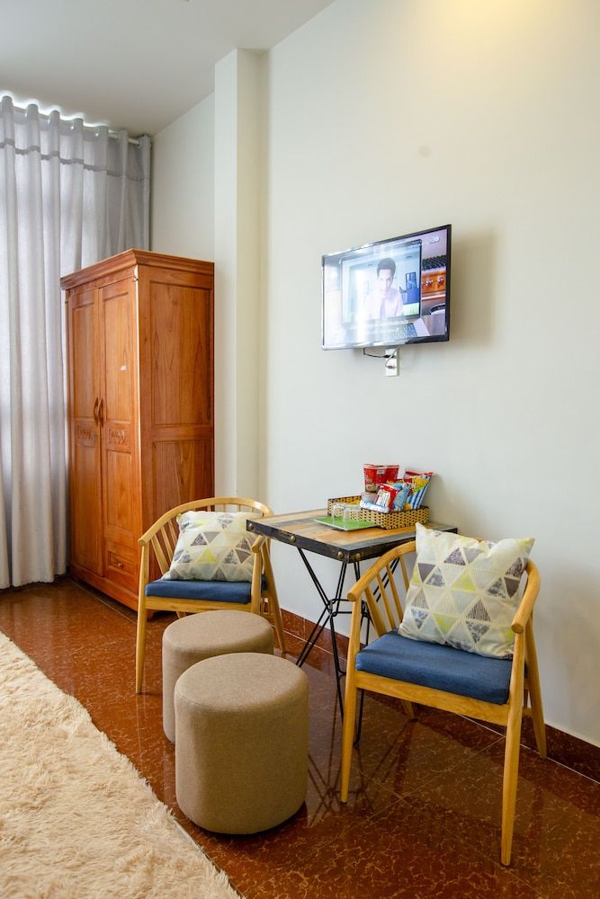 undefined Rosa House 10