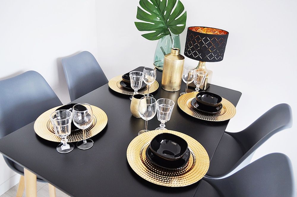 undefined M11 Outstanding Apartment with Balcony 3