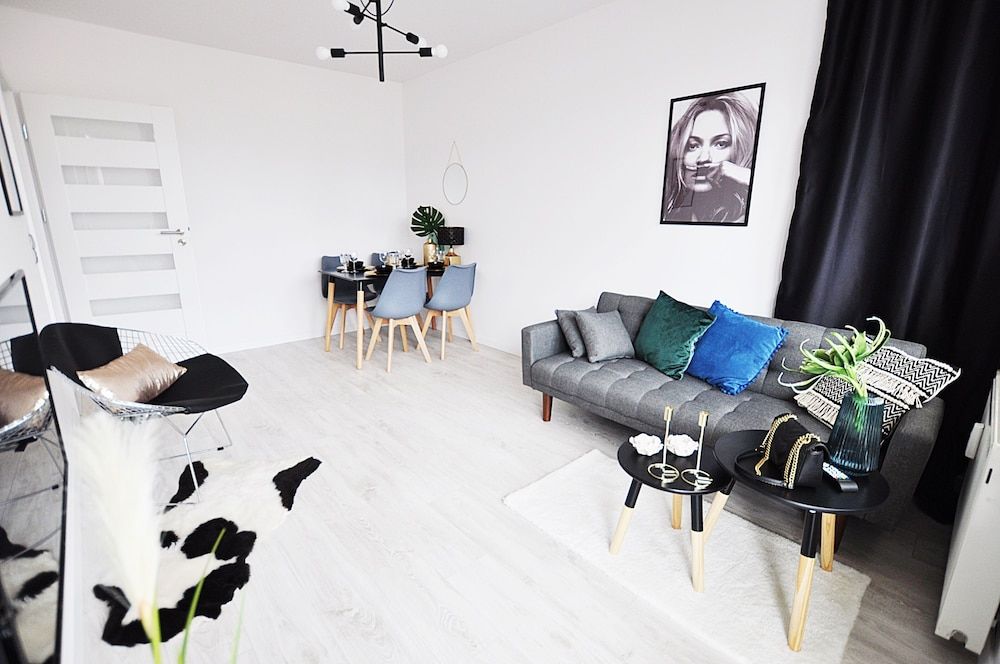 undefined M11 Outstanding Apartment with Balcony