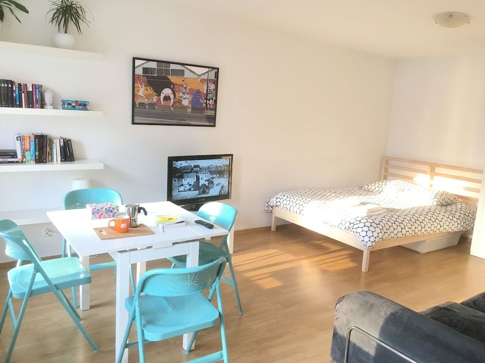 Apartament typu Standard - ul. Hoża 40 Standard Apartment