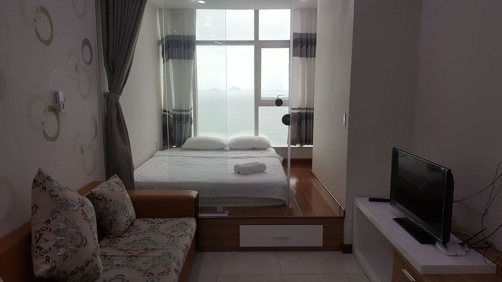 Sea or City View Apartment 1 Bed