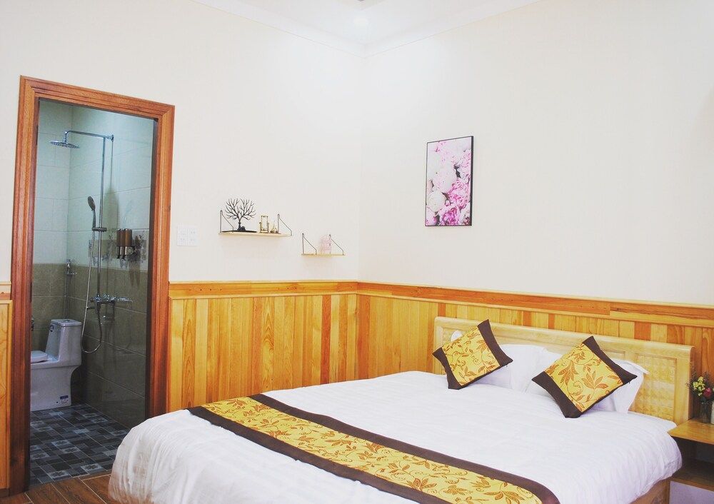 undefined Dinh Nguyen Hotel 3