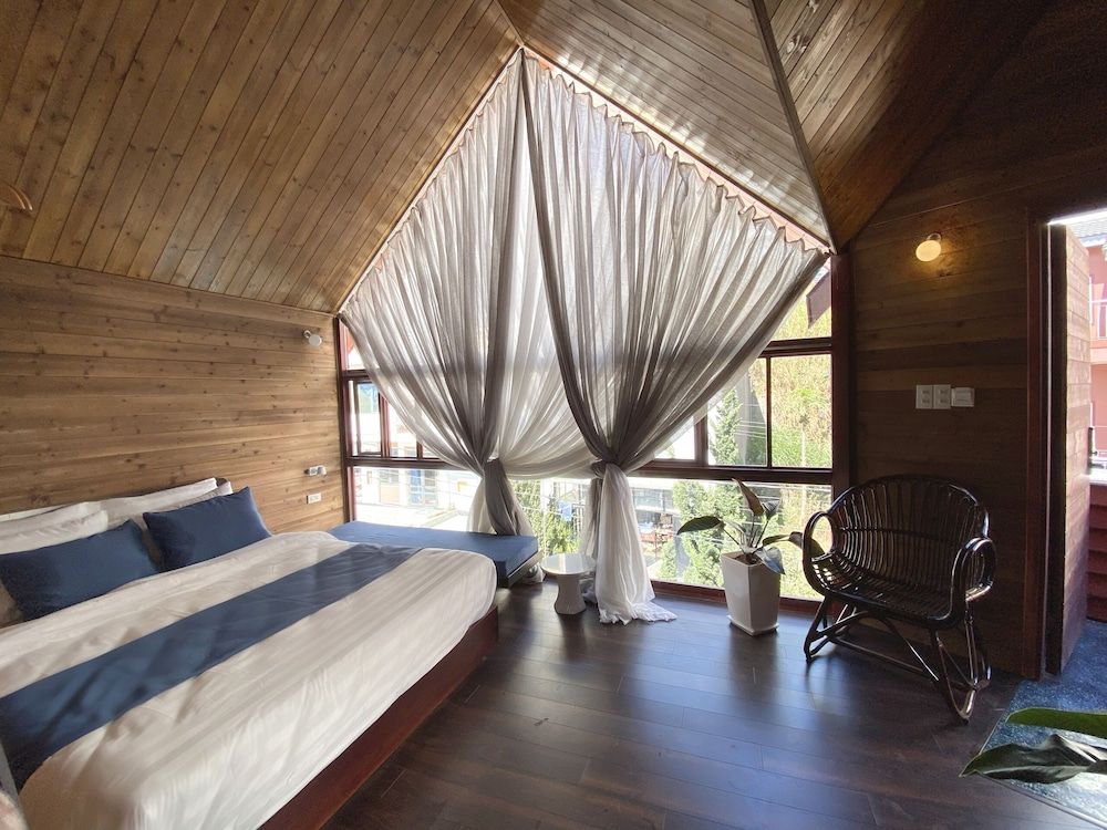 undefined Sunshine Laputa Hotel 2