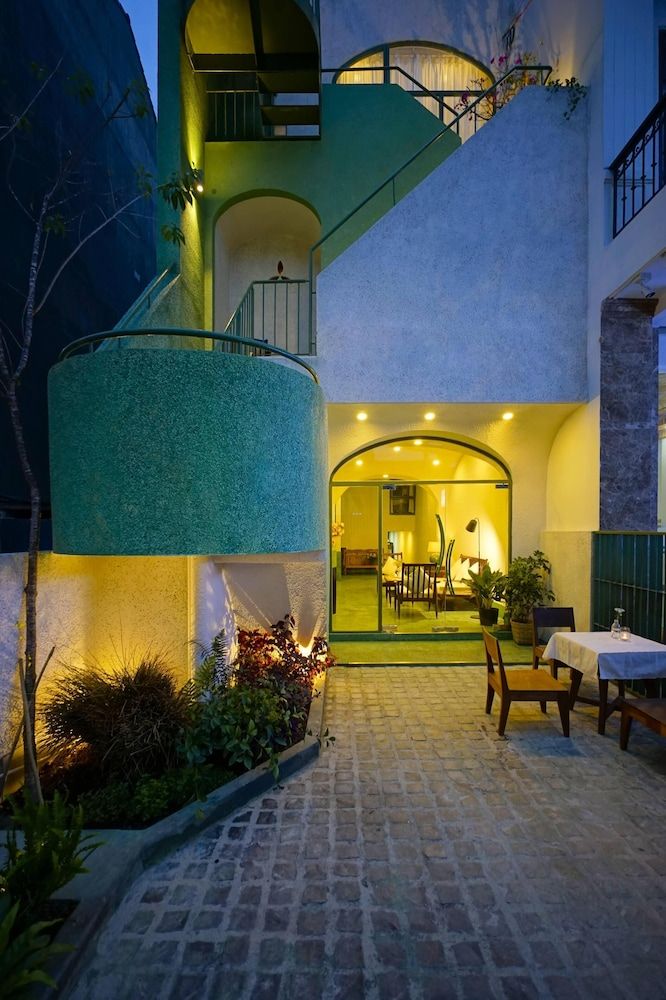 undefined Circle Chiquilla 2