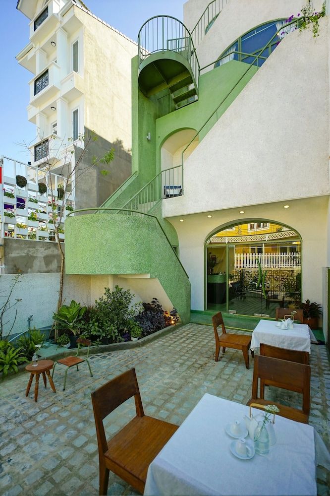 undefined Circle Chiquilla 3