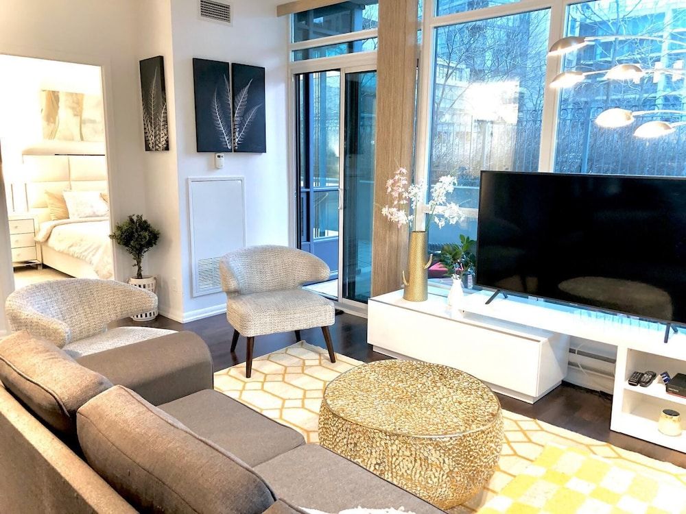 undefined Toronto Downtown Suites Private Terrace 3
