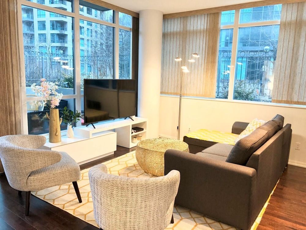 undefined Toronto Downtown Suites Private Terrace 10