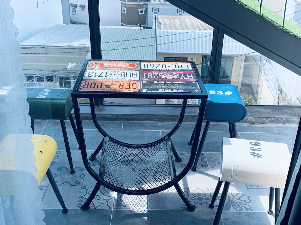 undefined Lucas Inn 2 6